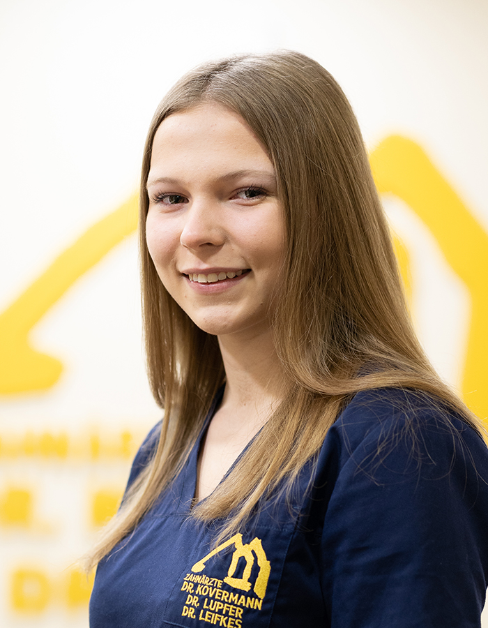 kovermann-lupfer-leifkes_0005_JR_05941_full Olivia Hoffschlag