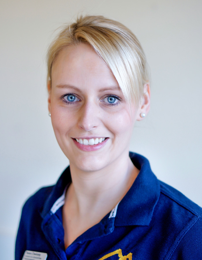 zahnarztpraxis_vreden_kovermann_lupfer_leifkes_gehlhaar_teamfoto_2 Verena Overkamp